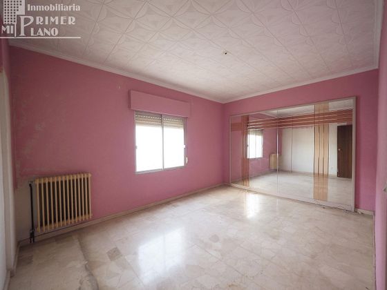 Foto 2 de Xalet en venda a Herencia de 2 habitacions amb terrassa i garatge