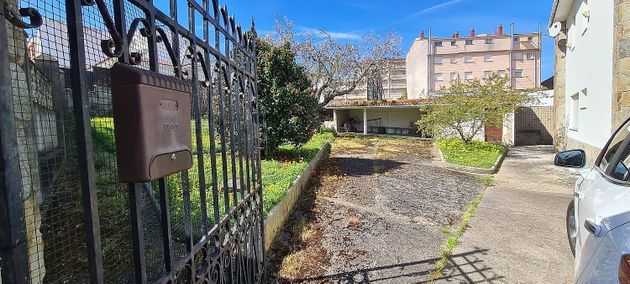 Foto 2 de Xalet en venda a Miño de 8 habitacions amb terrassa i jardí