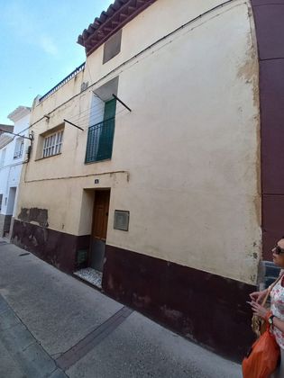 Foto 2 de Casa adosada en venta en calle San Teopompo de 3 habitaciones con jardín y balcón