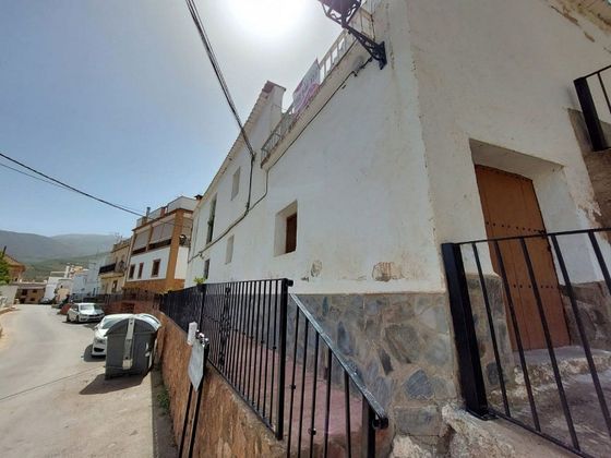 Foto 2 de Casa en venda a calle Iglesia de 6 habitacions amb terrassa i balcó