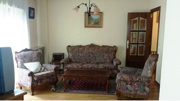 Foto 1 de Pis en lloguer a Salesas - Labradores de 2 habitacions amb mobles i balcó