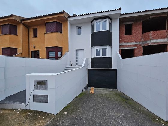 Foto 1 de Casa en venda a Moríñigo de 3 habitacions amb garatge i calefacció