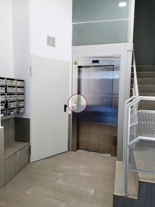 Foto 2 de Piso en alquiler en Centro - Ferrol de 2 habitaciones con calefacción y ascensor