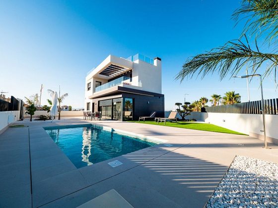 Foto 1 de Xalet en venda a Algorfa de 5 habitacions amb terrassa i piscina