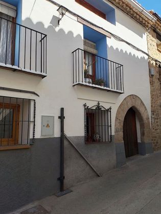 Foto 1 de Casa en venda a Fuentes de Rubielos de 3 habitacions amb terrassa i balcó