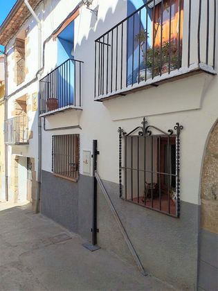 Foto 2 de Casa en venda a Fuentes de Rubielos de 3 habitacions amb terrassa i balcó