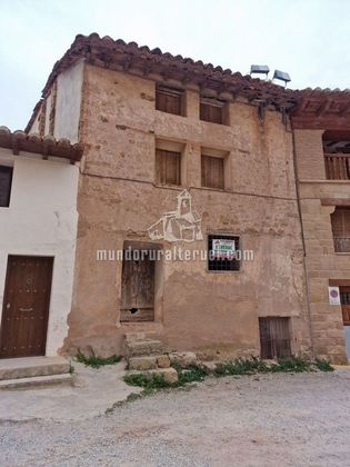 Foto 2 de Casa rural en venda a calle Pedro Esteban de 4 habitacions amb balcó
