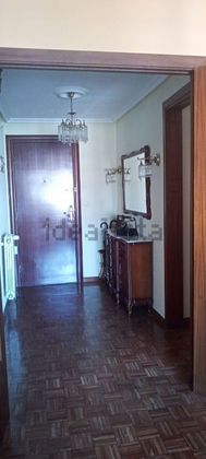 Foto 1 de Piso en venta en Pumarín de 3 habitaciones con garaje y calefacción