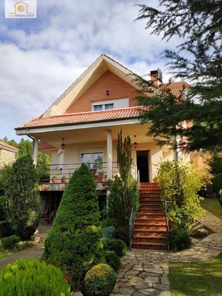 Foto 1 de Xalet en venda a Sariegos de 5 habitacions amb terrassa i piscina