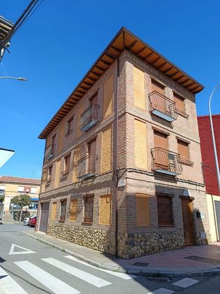 Foto 1 de Casa en venda a La Chantría - La Lastra de 4 habitacions amb garatge i calefacció