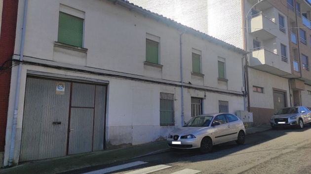 Foto 2 de Casa en venta en Bañeza (La) de 1 habitación y 346 m²