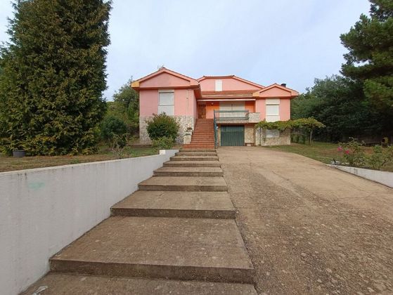 Foto 1 de Chalet en venta en Folgoso de la Ribera de 4 habitaciones con terraza y garaje