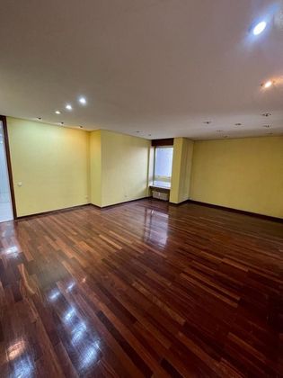 Foto 2 de Pis en venda a Centro Ciudad de 3 habitacions amb terrassa i calefacció