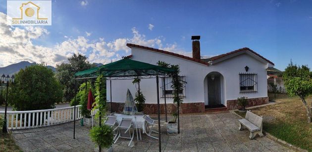 Foto 1 de Xalet en venda a Valdepiélago de 4 habitacions amb garatge i jardí