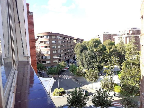Foto 2 de Venta de piso en calle Los Puentes de 3 habitaciones con terraza y calefacción