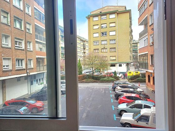 Foto 1 de Venta de piso en Zona Lamiako - Pinueta de 2 habitaciones con terraza y calefacción