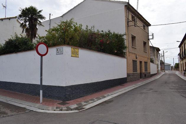 Foto 1 de Venta de chalet en Nuez de Ebro de 6 habitaciones con terraza y piscina