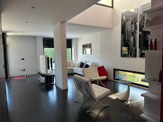 Foto 2 de Casa en venda a Miranda de Ebro de 4 habitacions amb terrassa i piscina