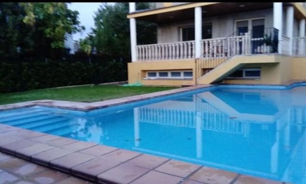 Foto 2 de Xalet en venda a San Pablo - Santa Teresa de 4 habitacions amb terrassa i piscina