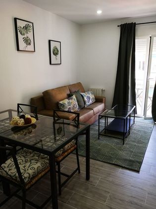 Foto 2 de Piso en alquiler en Franciscanos de 3 habitaciones con terraza y muebles