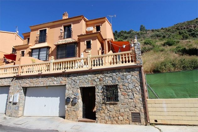 Foto 2 de Casa en venta en calle El Lagar Fase de 4 habitaciones con terraza y piscina
