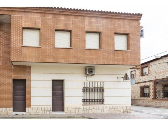 Foto 2 de Casa en venta en Corral de Almaguer de 4 habitaciones con garaje
