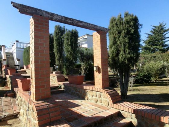 Foto 2 de Casa en venda a calle Guadalajara de 8 habitacions amb terrassa i piscina