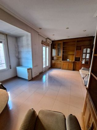 Foto 1 de Pis en venda a calle San Vicente Martir de 2 habitacions amb terrassa i ascensor