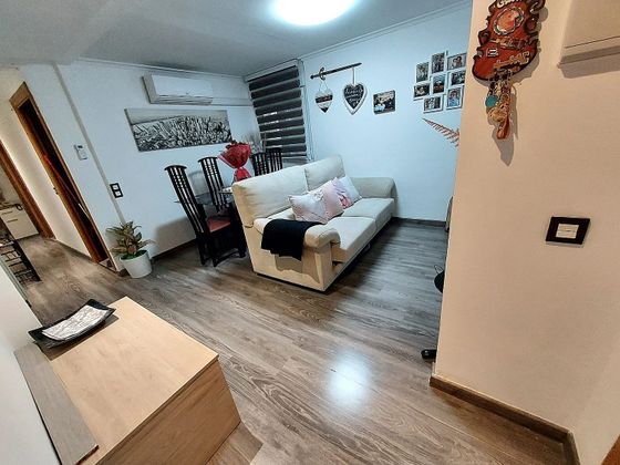 Foto 2 de Venta de piso en calle Las Rosas de 3 habitaciones con terraza y aire acondicionado