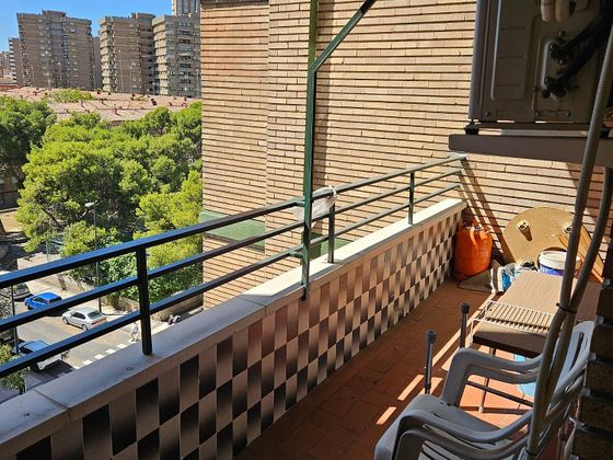 Foto 1 de Pis en venda a Delicias de 6 habitacions amb terrassa i calefacció
