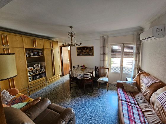 Foto 2 de Pis en venda a Delicias de 6 habitacions amb terrassa i calefacció