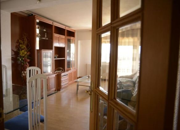 Foto 2 de Venta de piso en Utebo de 3 habitaciones con balcón y aire acondicionado
