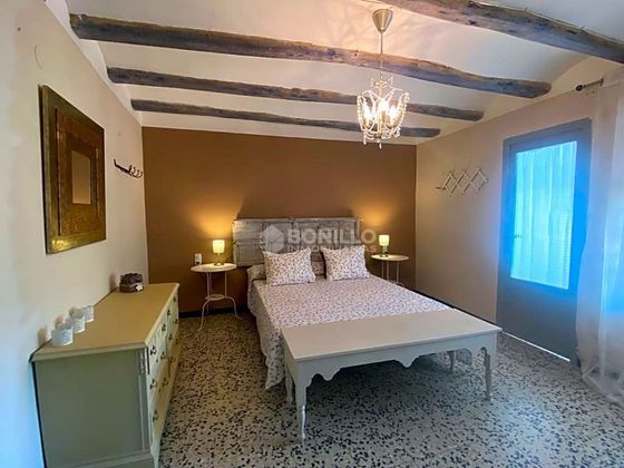 Foto 2 de Casa en venda a Perales del Alfambra de 4 habitacions amb terrassa i calefacció