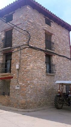 Foto 2 de Casa rural en venta en Escorihuela de 9 habitaciones con balcón