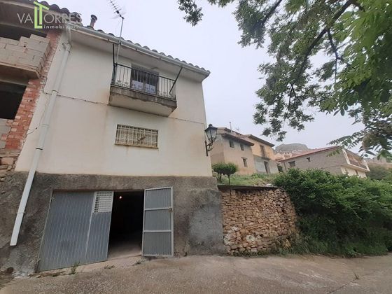 Foto 2 de Casa rural en venda a Allepuz de 4 habitacions amb balcó i calefacció
