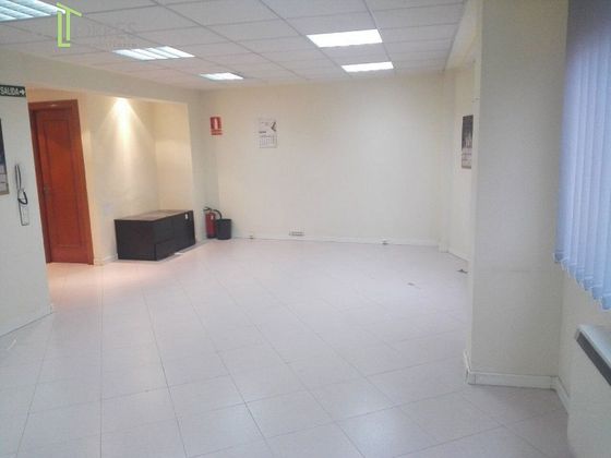 Foto 2 de Alquiler de oficina en Centro - Teruel con calefacción y ascensor
