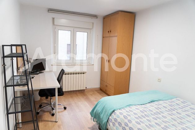 Foto 2 de Alquiler de piso en calle De San Lázaro de 3 habitaciones con muebles y calefacción