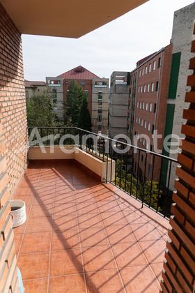 Foto 2 de Piso en venta en Santo Domingo de 3 habitaciones con terraza y garaje