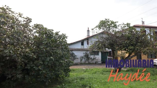 Foto 1 de Casa rural en venta en Zona Leioa de 4 habitaciones con jardín