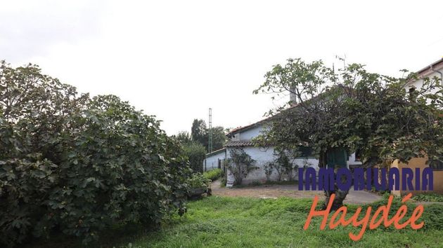 Foto 2 de Casa rural en venta en Zona Leioa de 4 habitaciones con jardín