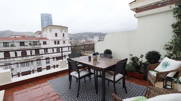 Foto 1 de Ático en venta en Indautxu de 3 habitaciones con terraza y calefacción