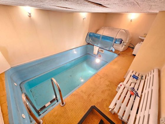 Foto 1 de Casa en venda a Barañain de 4 habitacions amb terrassa i piscina