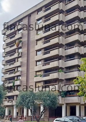 Foto 1 de Pis en venda a avenida De Cesáreo Alierta de 4 habitacions amb terrassa i garatge