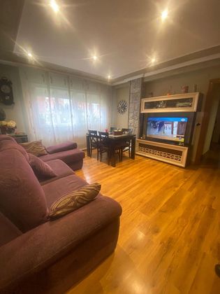 Foto 1 de Pis en venda a Riaño - Los Barros de 3 habitacions amb garatge i calefacció
