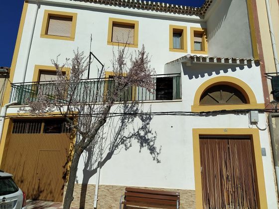 Foto 1 de Casa en venda a Robledo de 5 habitacions amb terrassa i balcó