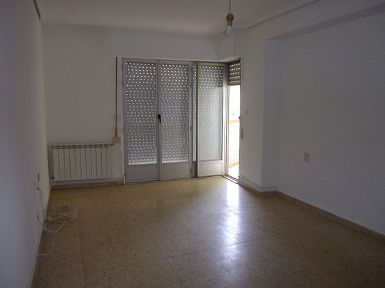 Foto 1 de Pis en venda a El Pilar de 4 habitacions amb balcó i calefacció