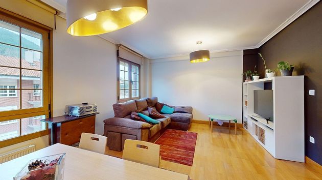 Foto 2 de Dúplex en venda a Alonsotegi de 4 habitacions amb terrassa i garatge
