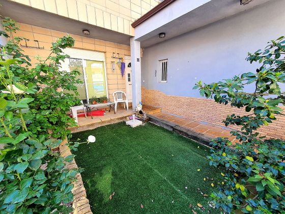 Foto 1 de Casa adossada en venda a Sabiñánigo de 4 habitacions amb terrassa i garatge