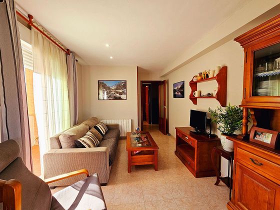 Foto 2 de Piso en venta en Sabiñánigo de 2 habitaciones con terraza y garaje