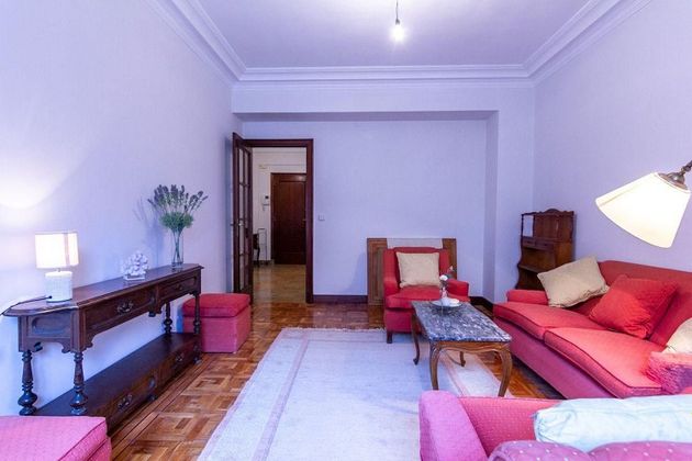 Foto 2 de Alquiler de piso en Amara - Berri de 3 habitaciones con muebles y calefacción